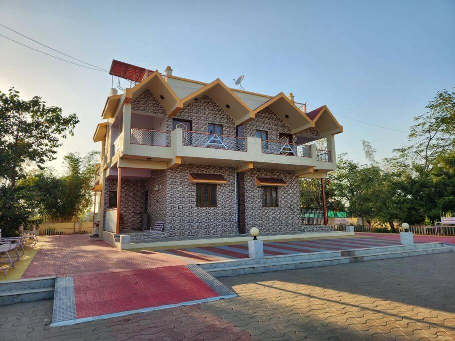 Farmhouse Close To Nature - Kesari Farm Γκαντχιναγκάρ Εξωτερικό φωτογραφία