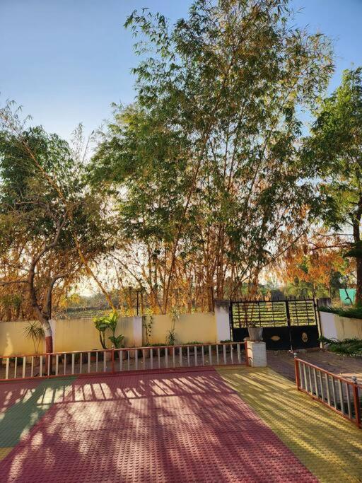 Farmhouse Close To Nature - Kesari Farm Γκαντχιναγκάρ Εξωτερικό φωτογραφία