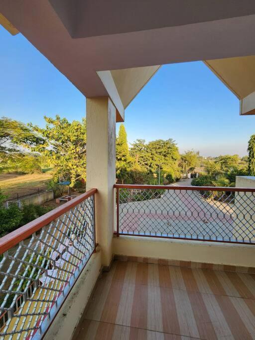 Farmhouse Close To Nature - Kesari Farm Γκαντχιναγκάρ Εξωτερικό φωτογραφία